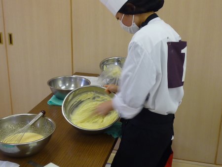 バタークリーム仕込み作業     （作業2）