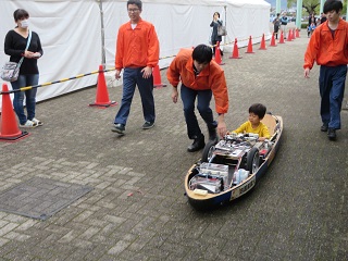 燃料電池車の乗車体験