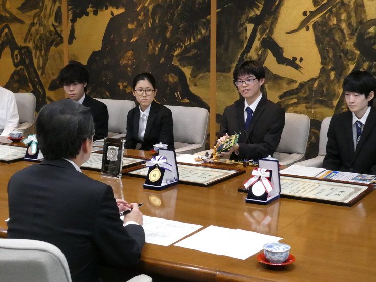 池田知事へ入賞報告